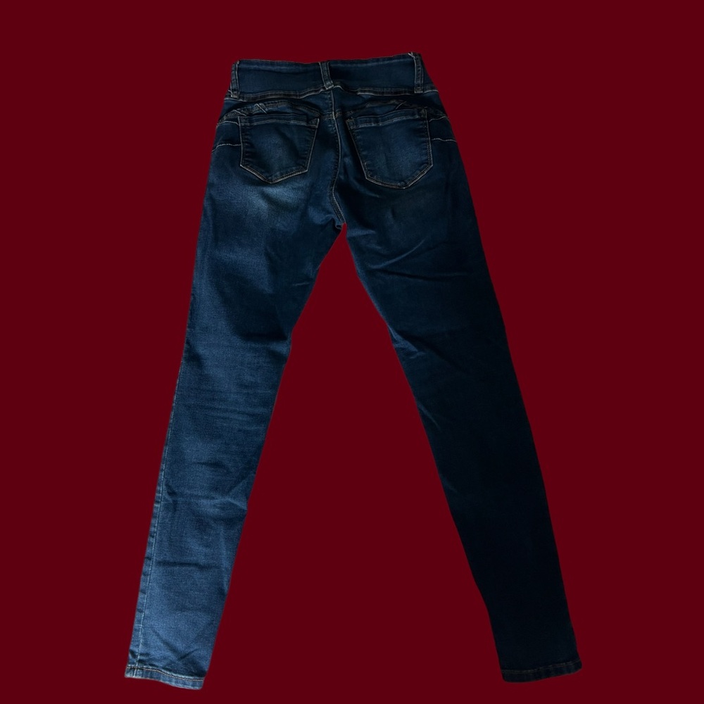 Blue Jeans - Picture 4 of 4